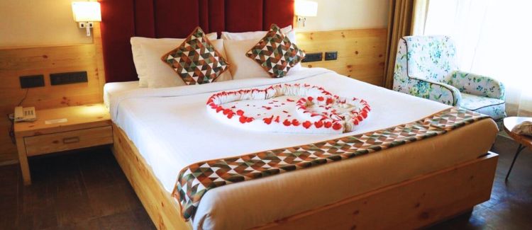 Elite Cottage with Open Shower