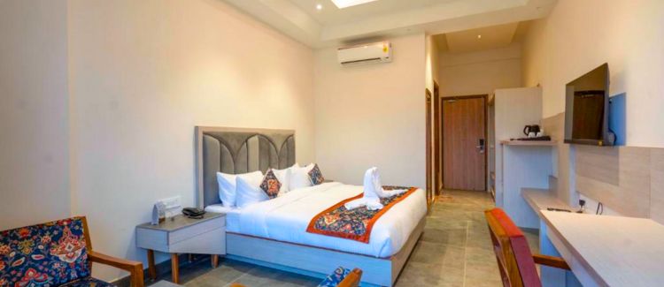 Premium Cottage with Jacuzzi