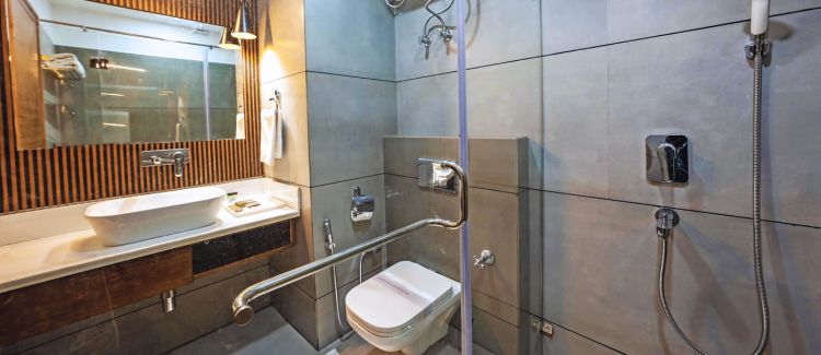 Club room partial lake and mountain