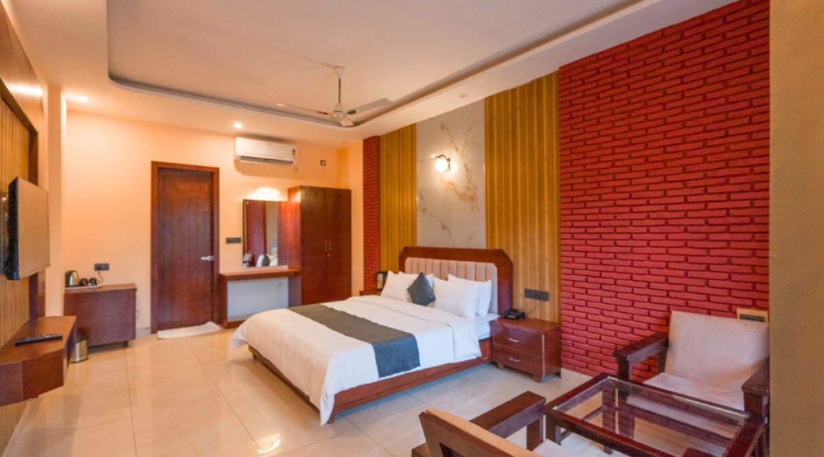 Executive Room