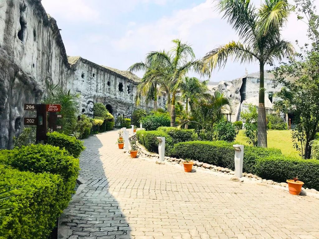 Brys Caves Resort Corbett