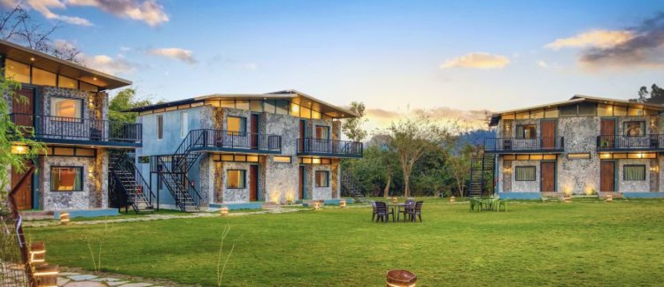  Corbett Machaan Resort 