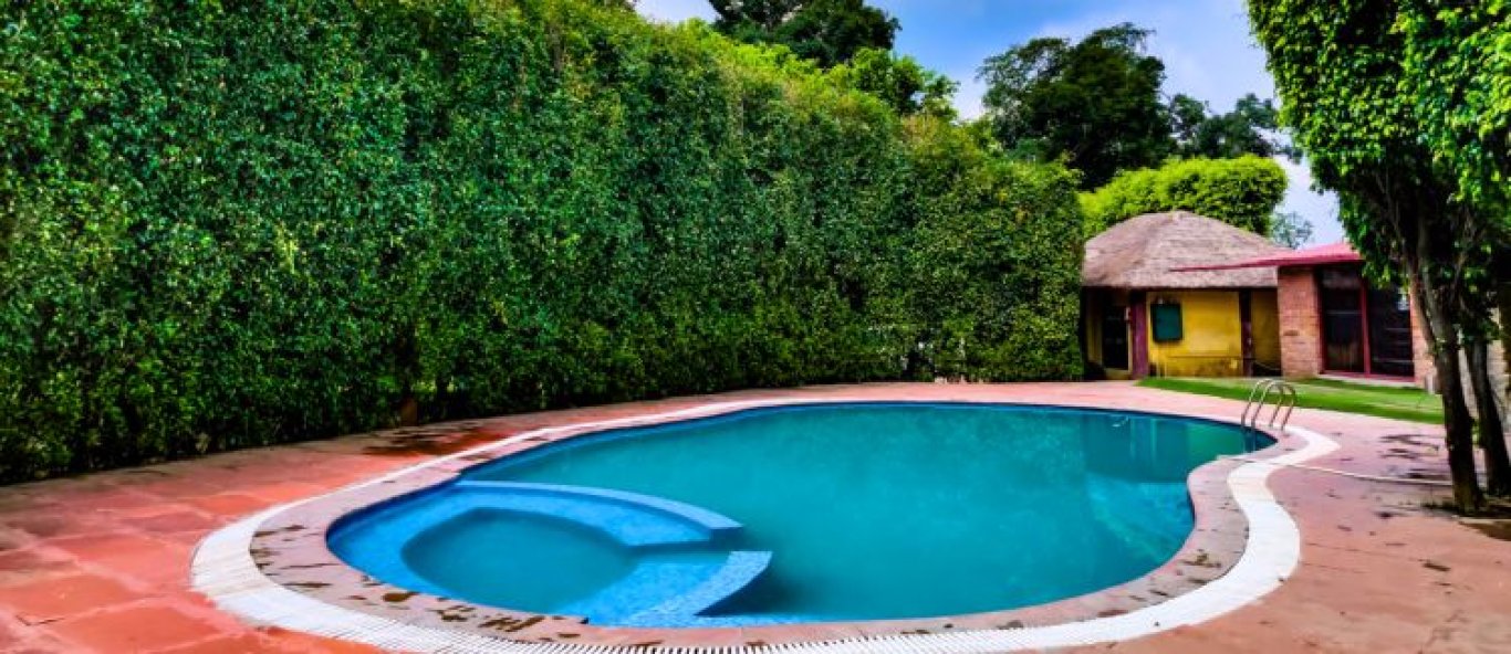  Corbett Machaan Resort 