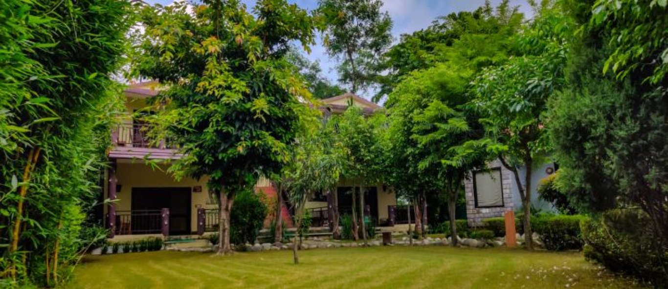  Corbett Machaan Resort 