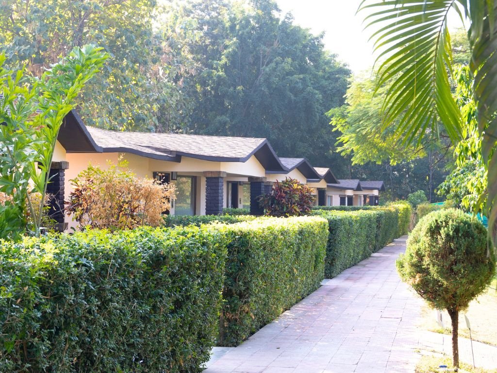 Manu Maharani Resort Corbett
