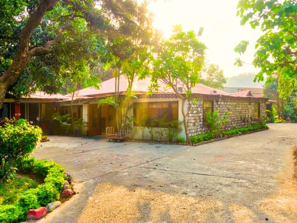 Manu Maharani Resort Corbett