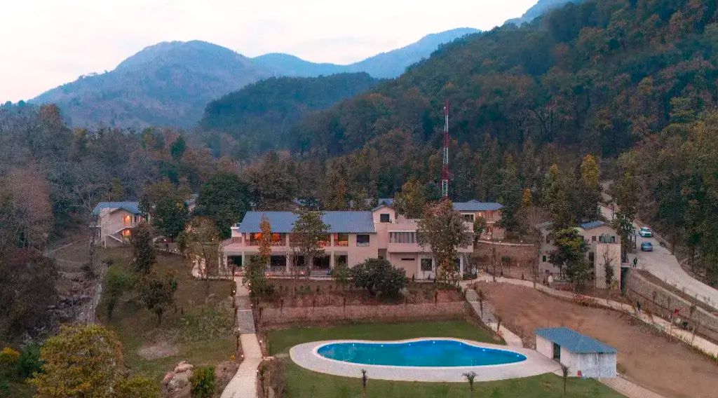 Vana Retreat Corbett 