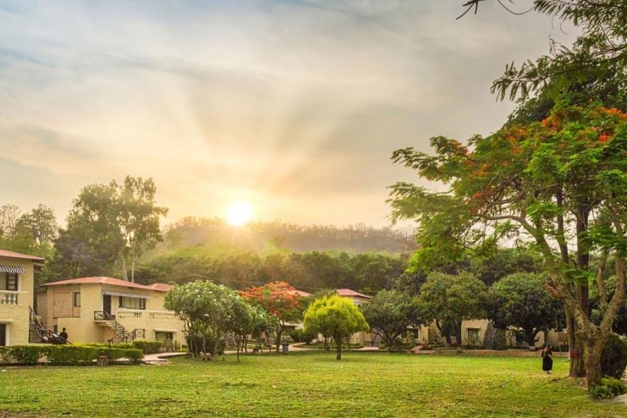 Deluxe Hotels in Jim Corbett