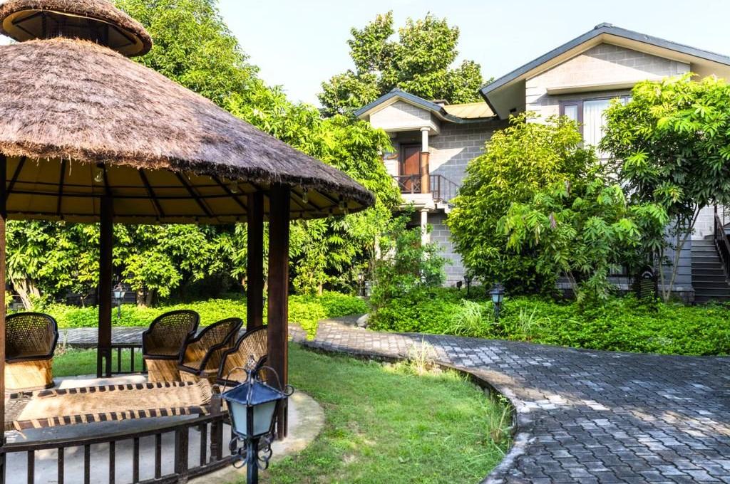  Corbett Aahana Resort