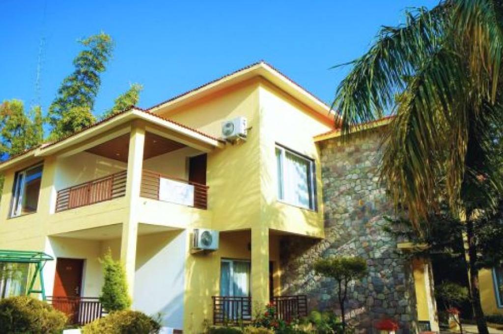 Corbett Mango Bloom River Resort 