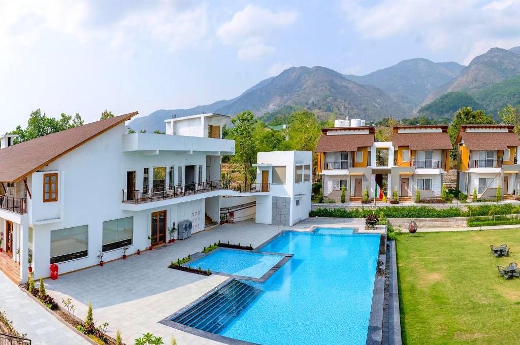  Evara Corbett Resort & Spa