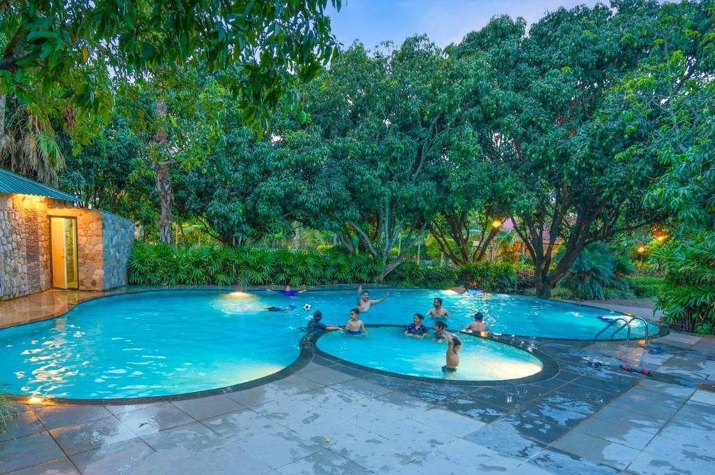 WILD IRIS RESORT & SPA