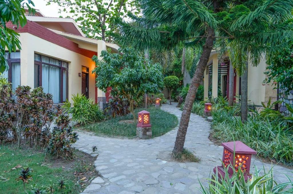 WILD IRIS RESORT & SPA