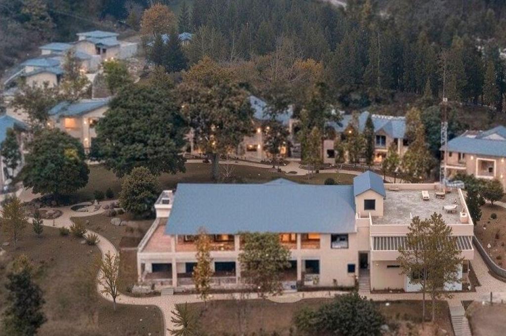 Vana Retreat Corbett