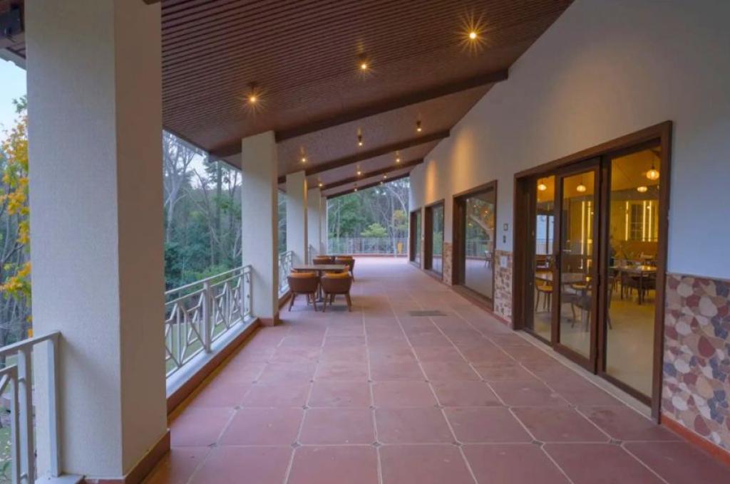 Vana Retreat Corbett 