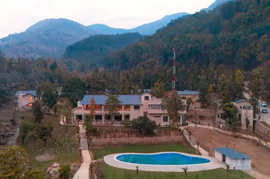 Vana Retreat Corbett 